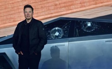 Elon Musk unveils the Tesla Cybertruck