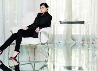 Billionaire Kylie Jenner To Cash In On Her Cosmetics Line With $600 Million Sale To Coty billionaire kelly
